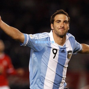 克洛普帽檐暗藏玄机，IIOI新标语引爆强度哲学，利物浦精神再添密码