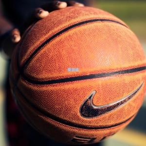 斯普利特教练组酝酿新战术体系 霍勒迪角色调整或成球队破局关键